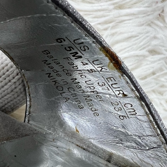 Carlos Santana Heels size 6.5M Silver - Picture 13 of 16